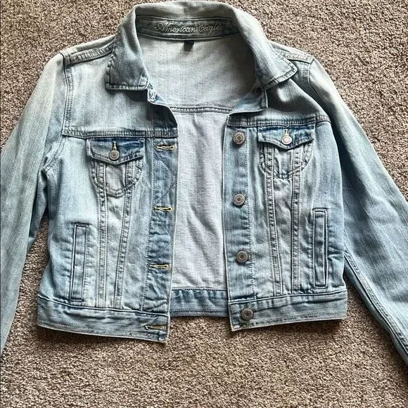 American Eagle Outfitters Light Blue Jean Jacket - Picture 2 of 4